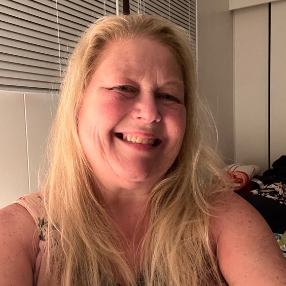 Meet your Posher, Kimberly - Picture 4 of 4